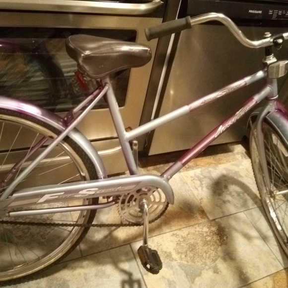 Bike - Picture 4 of 5